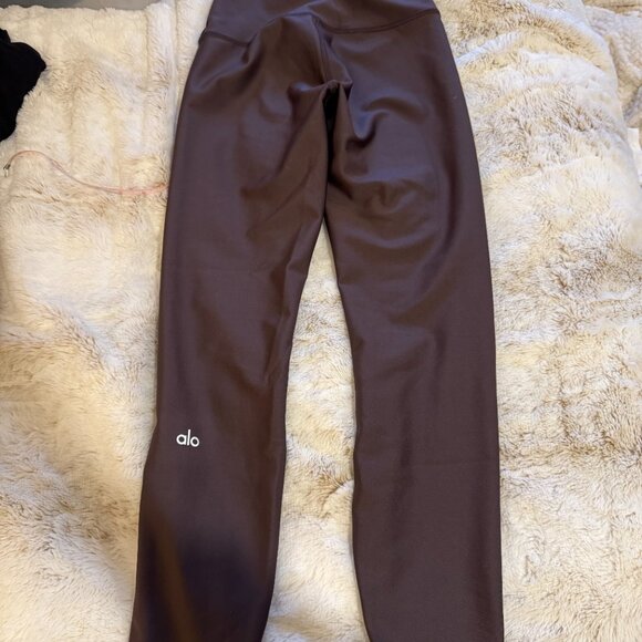 Alo 7/8 Airlift Leggings in Rasinette XS - Picture 3 of 4